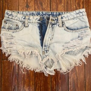 CARMAR light-washed denim shorts